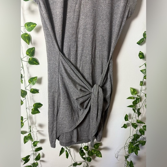 Aerie Gray Short Sleeve dress - Picture 2 of 9